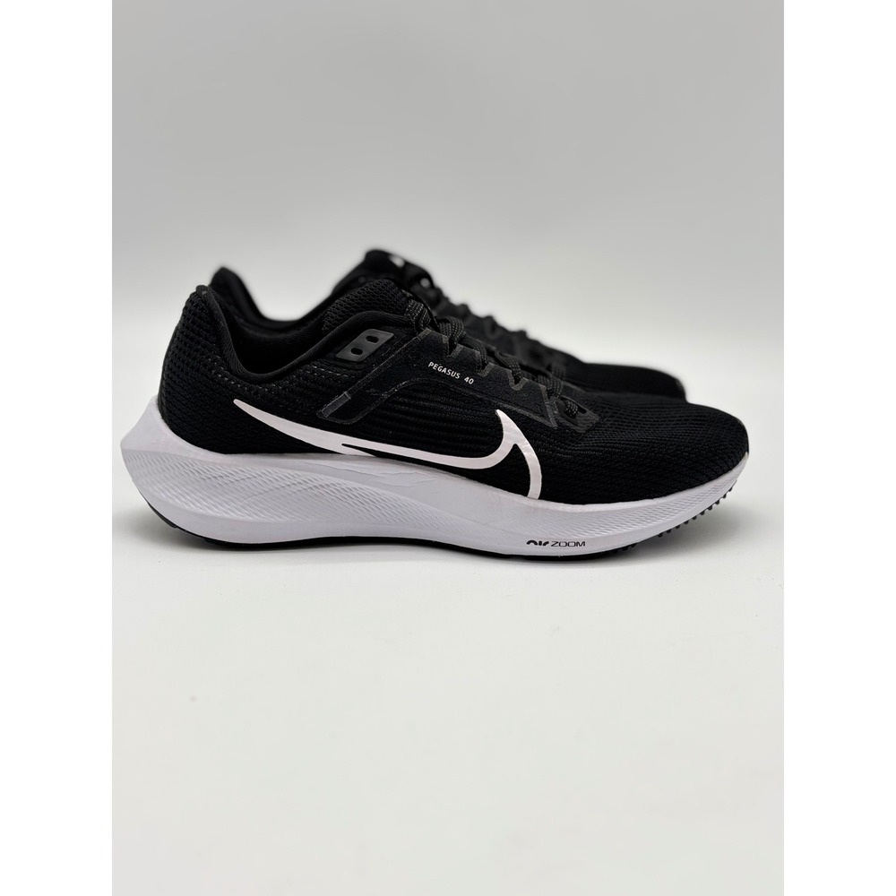 Nike Air Zoom Pegasus 40 Black White Running Shoes DV3854-001 Womens 7.5 - Picture 2 of 8